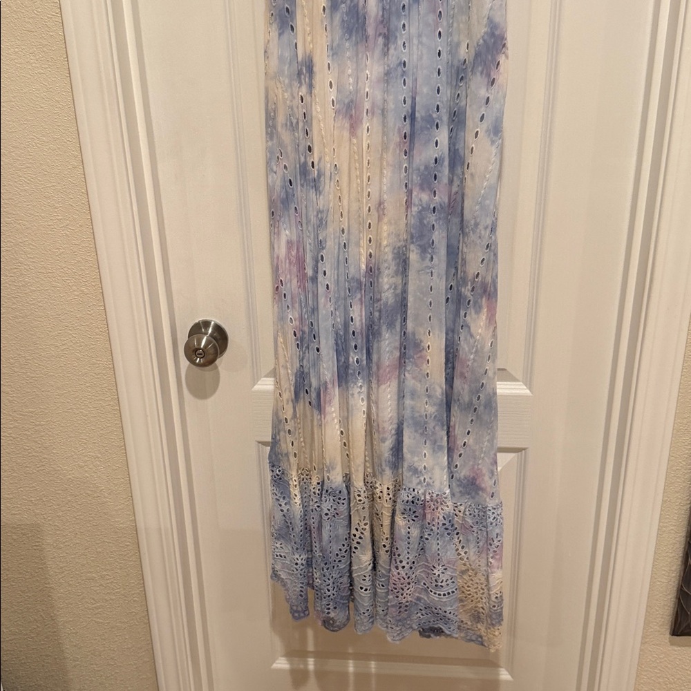 YFB Young Fabulous & Broke Costa
Maxi Dress M Tie Dye Eyelet Lace - Picture 10 of 12